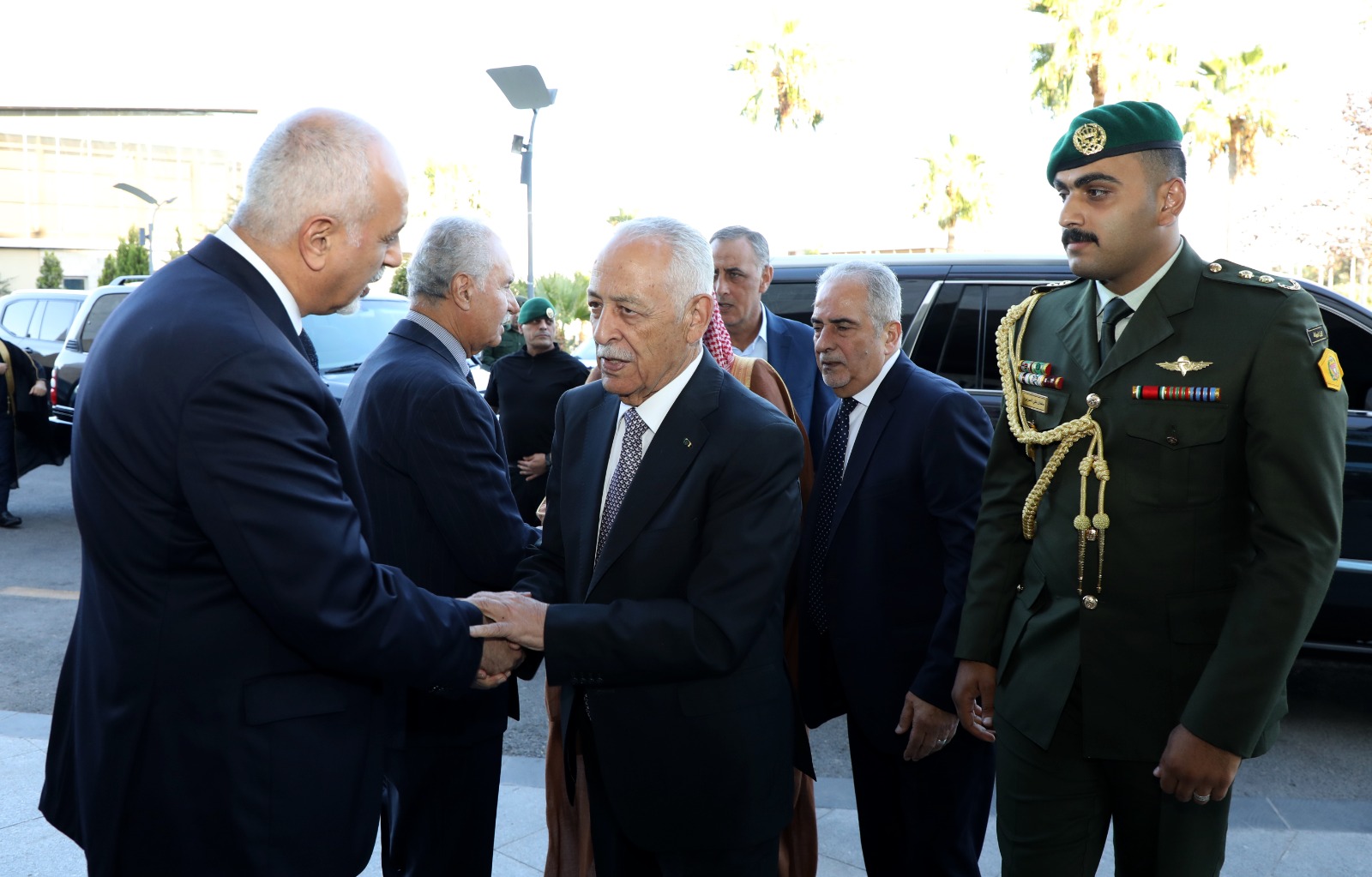 مندوبا عن الملك وولي العهد .. العيسوي يعزي _قبيلة بني صخر "الزبن" وال حمدان