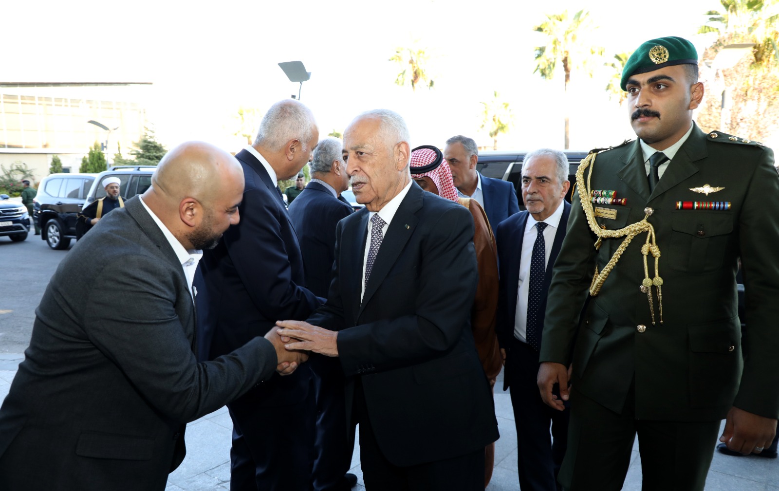 مندوبا عن الملك وولي العهد .. العيسوي يعزي _قبيلة بني صخر "الزبن" وال حمدان